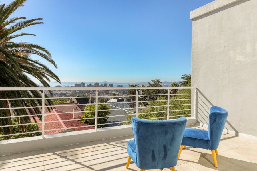 4 Bedroom Property for Sale in Oranjezicht Western Cape